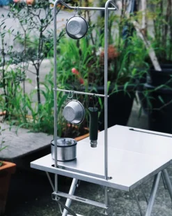 HR Stain My Table Hanger